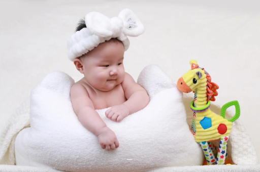 南城宝宝打嗝吐奶怎么回事